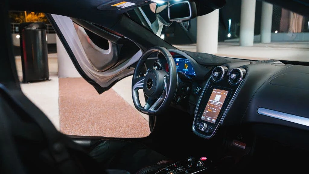 2021 McLaren GT - Image 19 of 28
