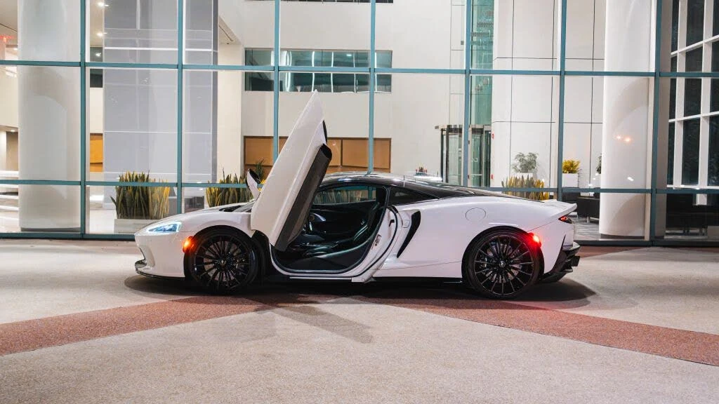 2021 McLaren GT - Image 8 of 28