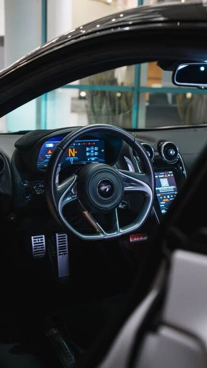 2021 McLaren GT - Image 17 of 28
