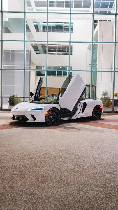 2021 McLaren GT - Image 3 of 28