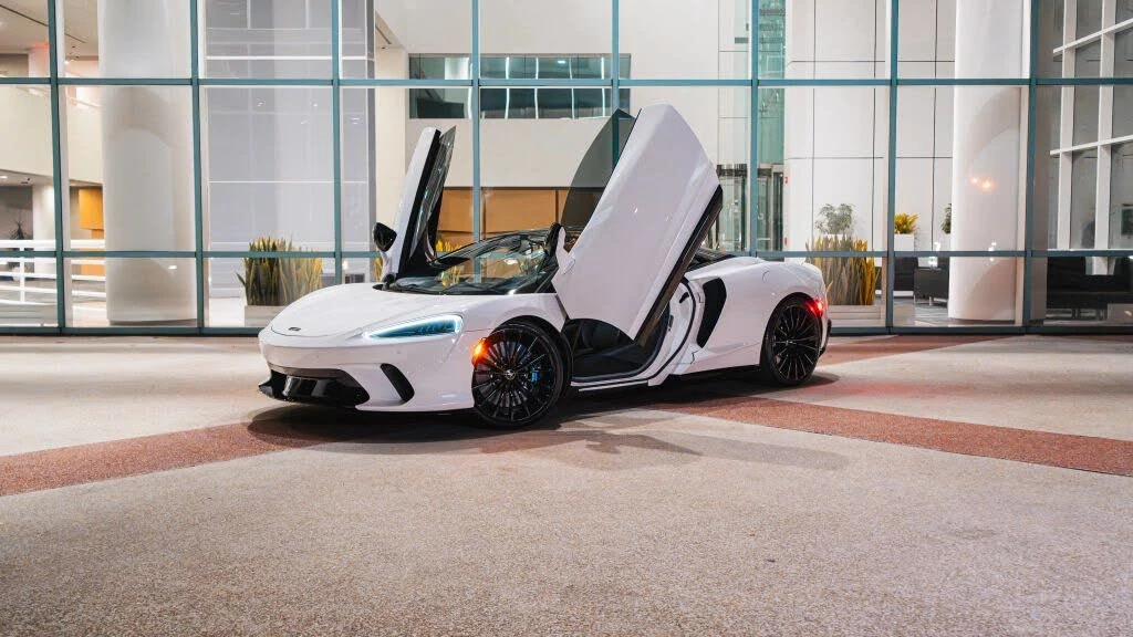 2021 McLaren GT - Image 2 of 28