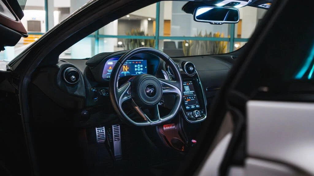 2021 McLaren GT - Image 18 of 28