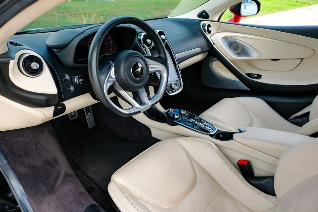 2021 McLaren GT - Image 3 of 31