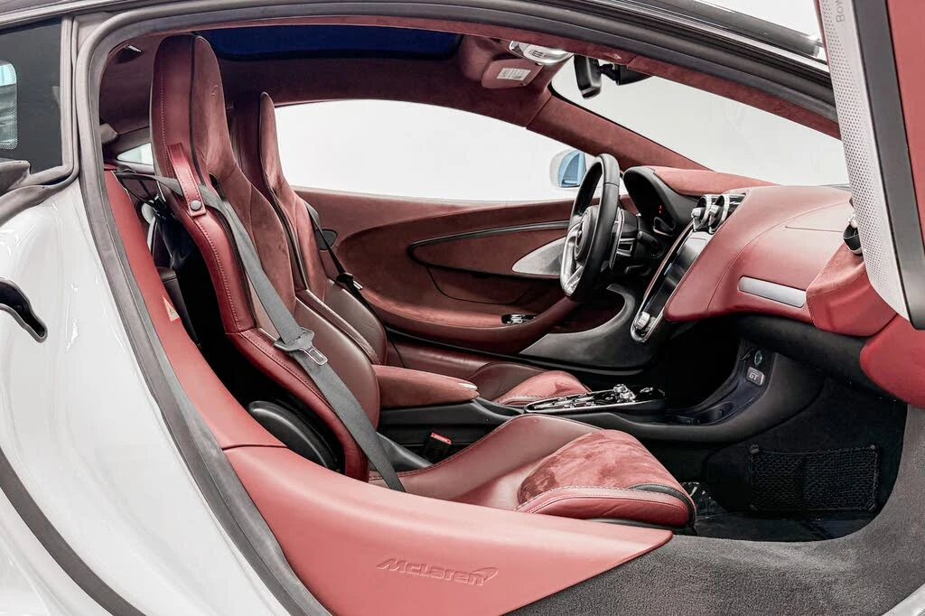 2021 McLaren GT - Image 24 of 31
