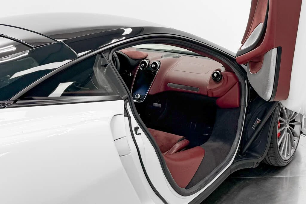2021 McLaren GT - Image 29 of 31