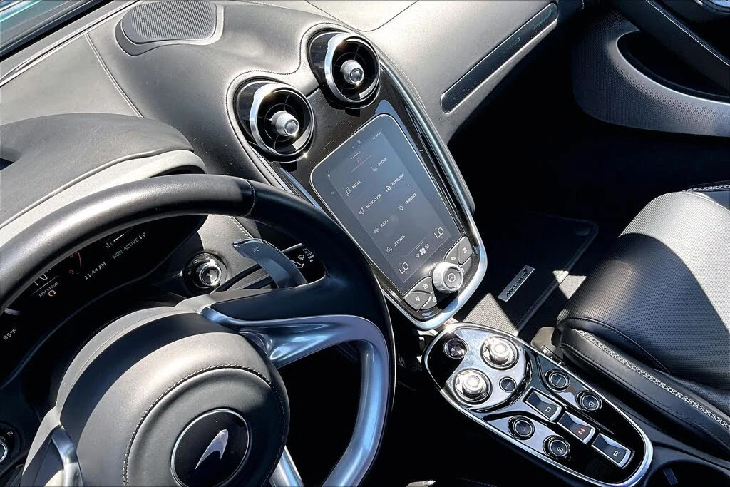 2021 McLaren GT - Image 29 of 31