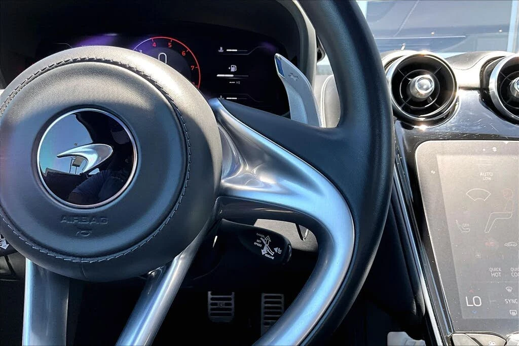 2021 McLaren GT - Image 18 of 31