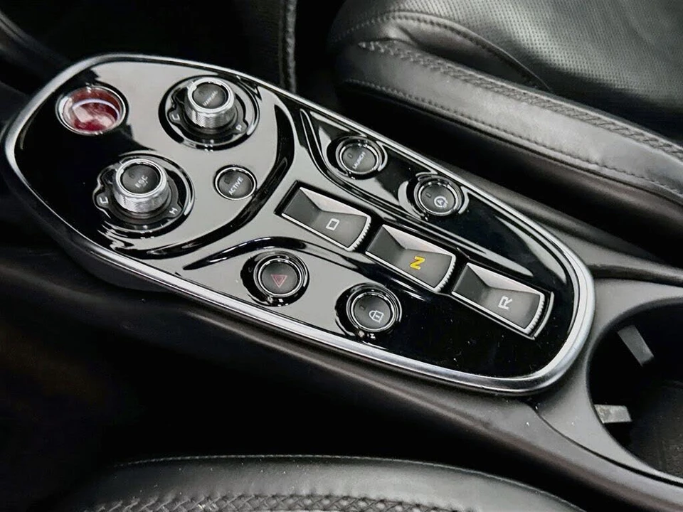 2021 McLaren GT - Image 16 of 31