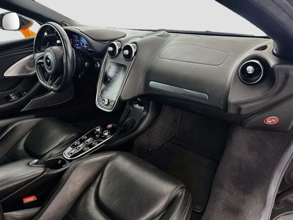 2021 McLaren GT - Image 29 of 31