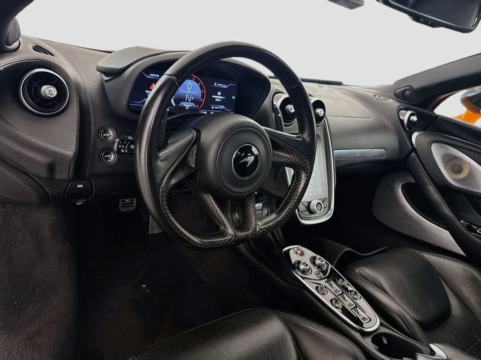 2021 McLaren GT - Image 9 of 31