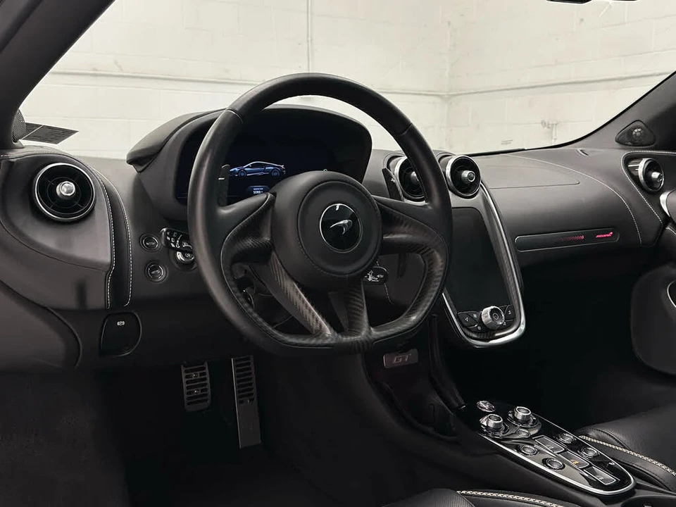 2021 McLaren GT - Image 10 of 30