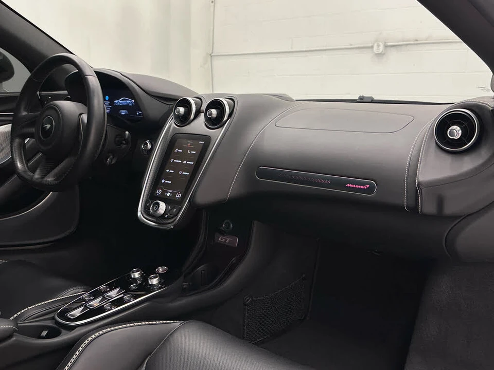 2021 McLaren GT - Image 13 of 30