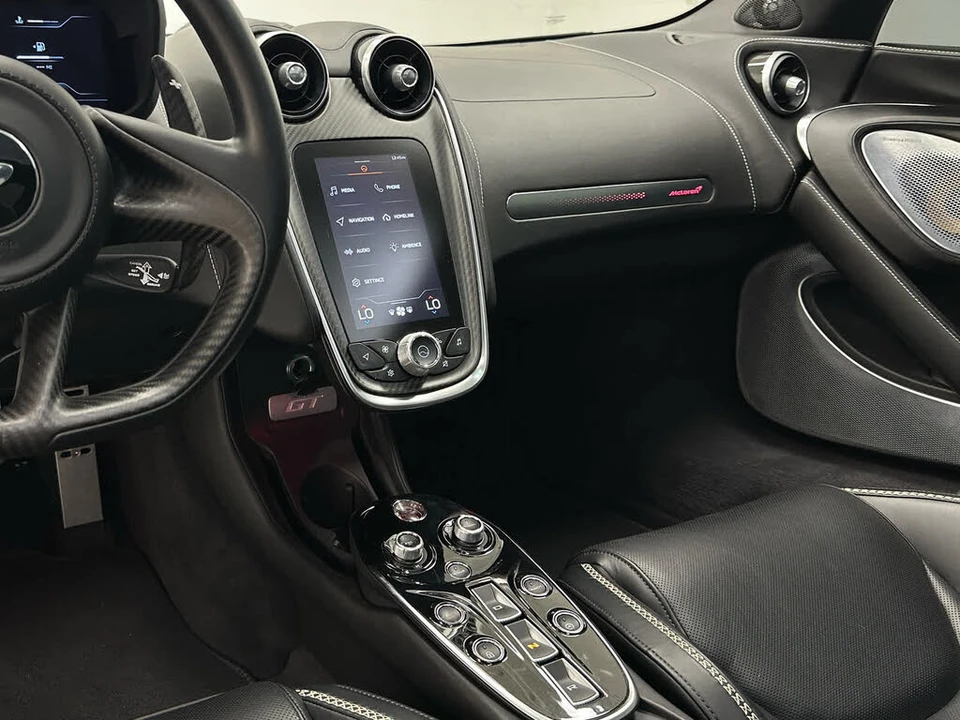 2021 McLaren GT - Image 19 of 30