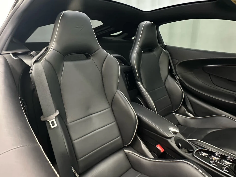 2021 McLaren GT - Image 15 of 30