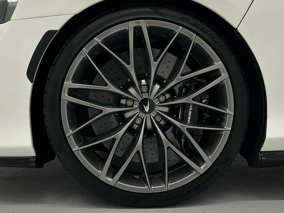 2021 McLaren GT - Image 9 of 30