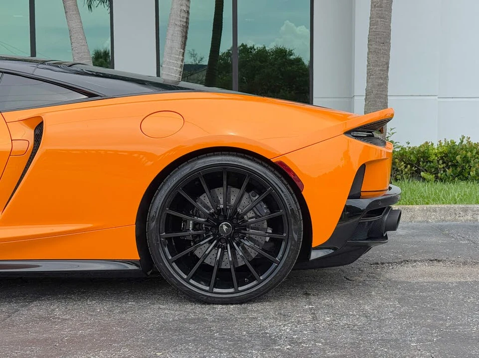 2021 McLaren GT - Image 14 of 31