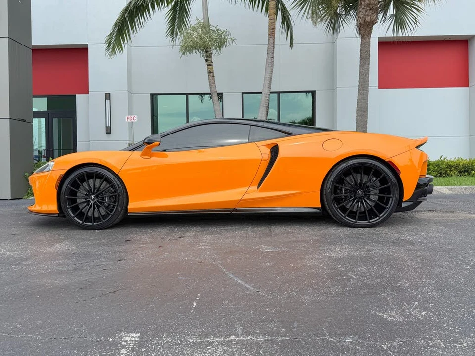 2021 McLaren GT - Image 13 of 31