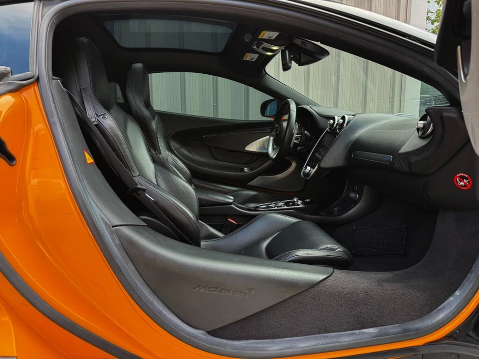 2021 McLaren GT - Image 28 of 31