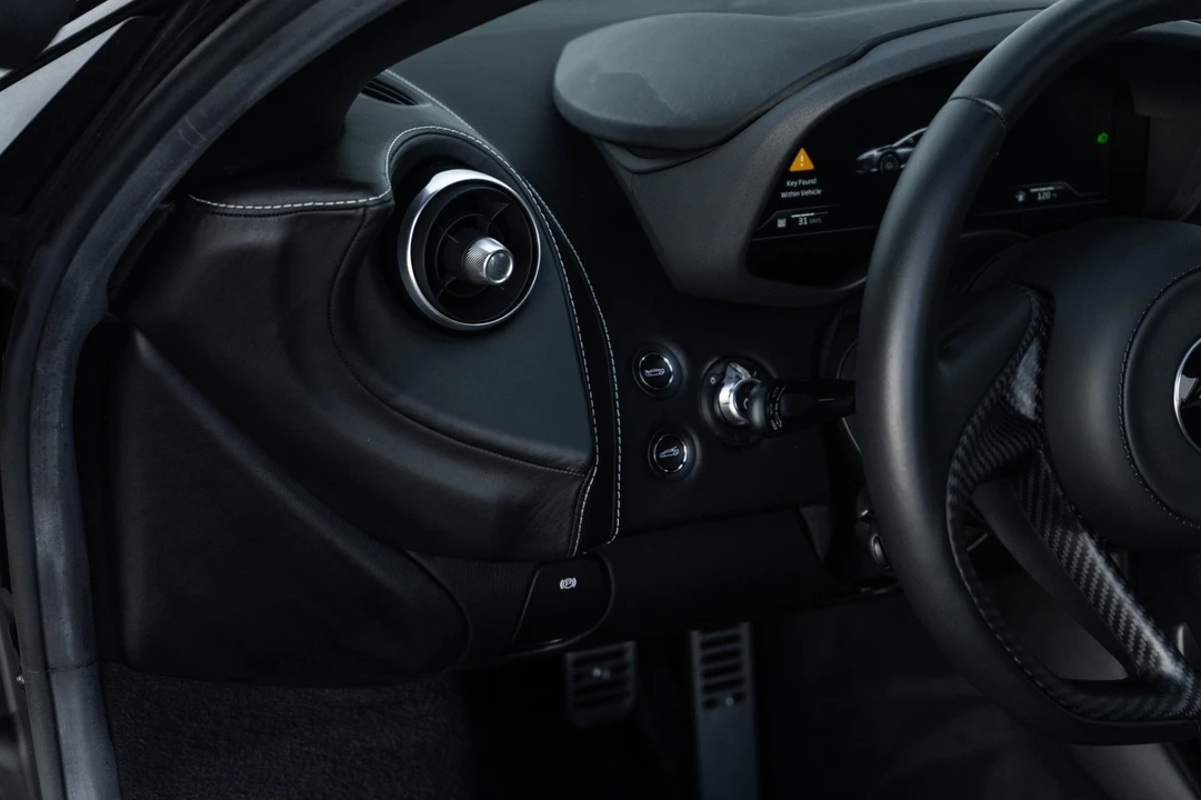 2021 McLaren GT - Image 17 of 21