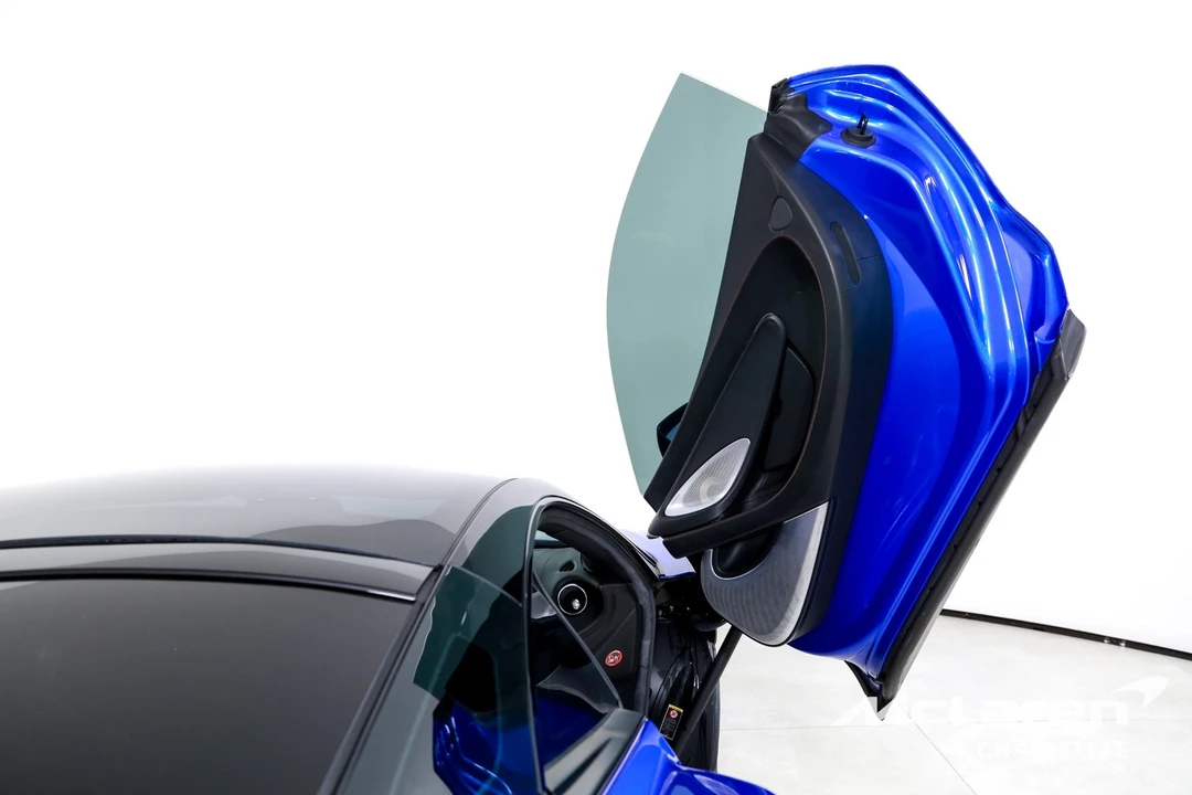 2021 McLaren GT - Image 17 of 31