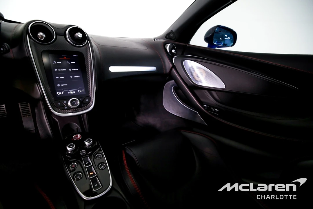 2021 McLaren GT - Image 16 of 31