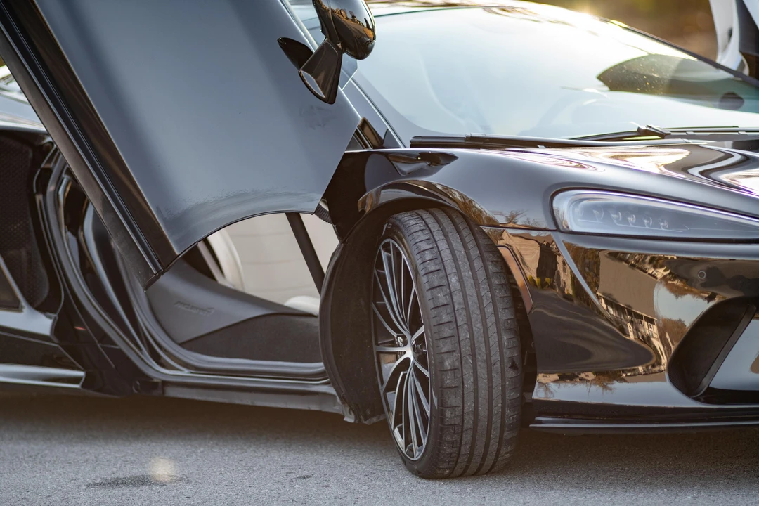 2021 McLaren GT - Image 17 of 31