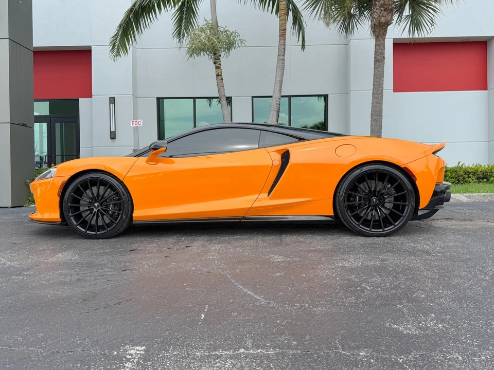 2021 McLaren GT - Image 13 of 31