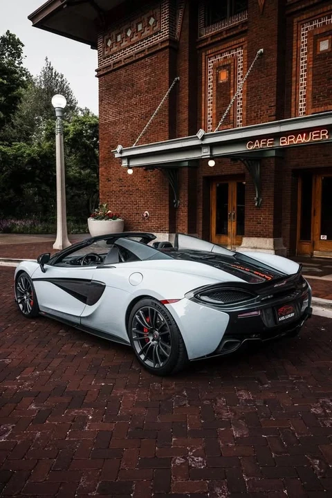 2021 McLaren 570S Spider - Image 3 of 4