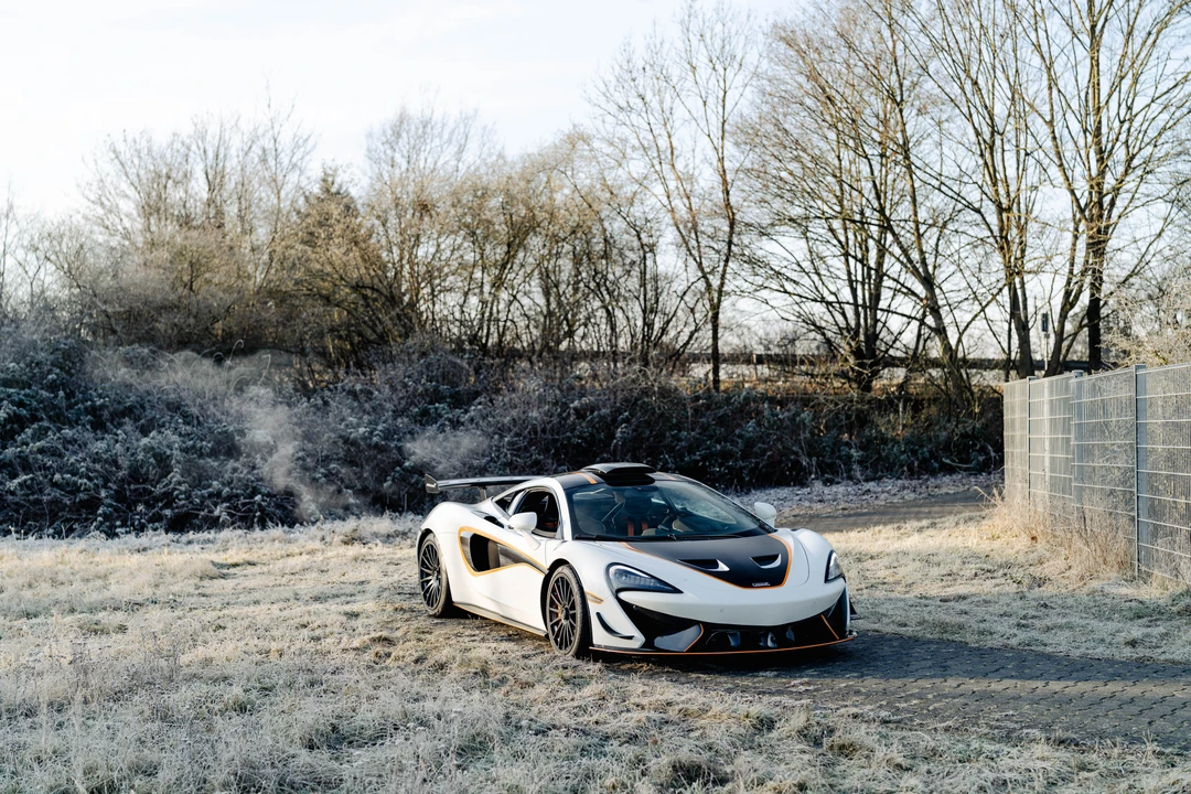 2021 McLaren 620R - Image 11 of 31