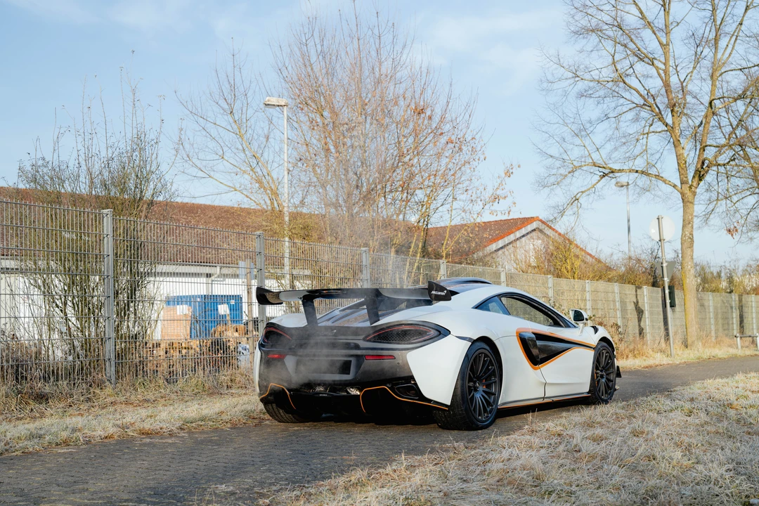 2021 McLaren 620R - Image 5 of 31