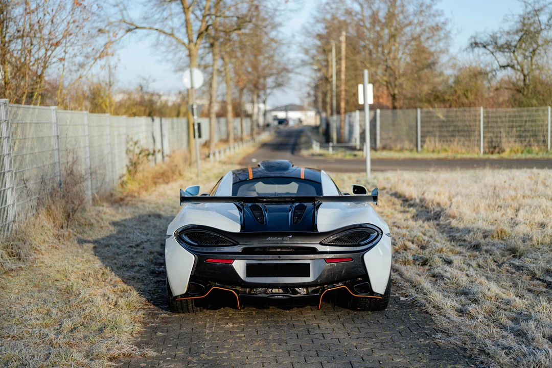 2021 McLaren 620R - Image 30 of 31