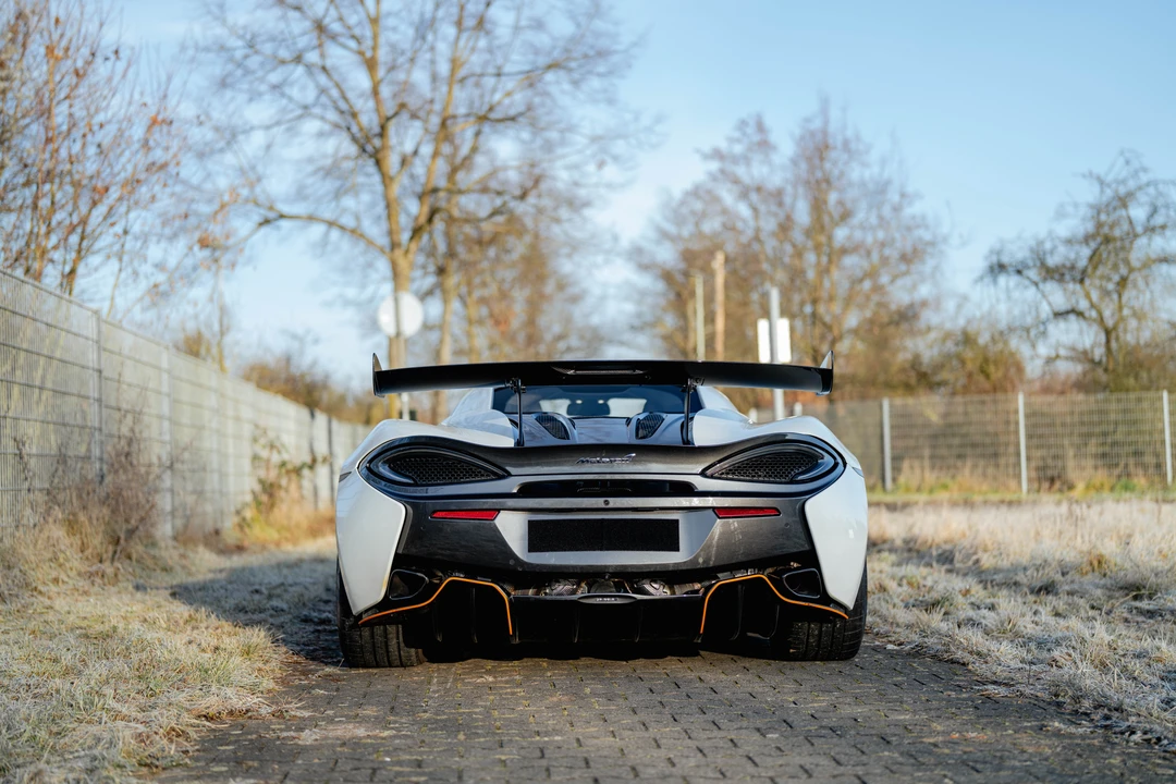 2021 McLaren 620R - Image 6 of 31