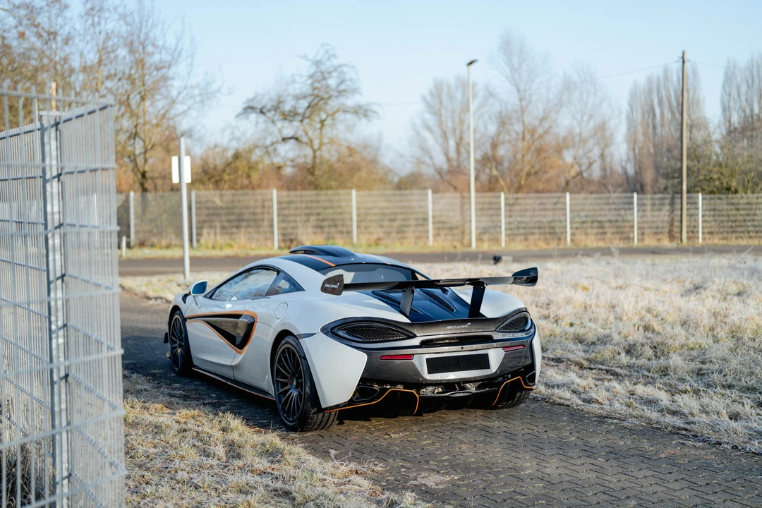 2021 McLaren 620R - Image 7 of 31