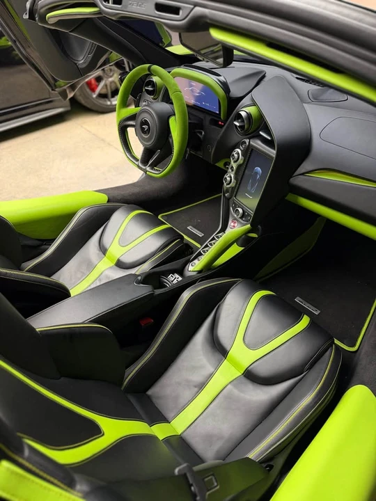 2021 McLaren 720S Spider - Image 17 of 18