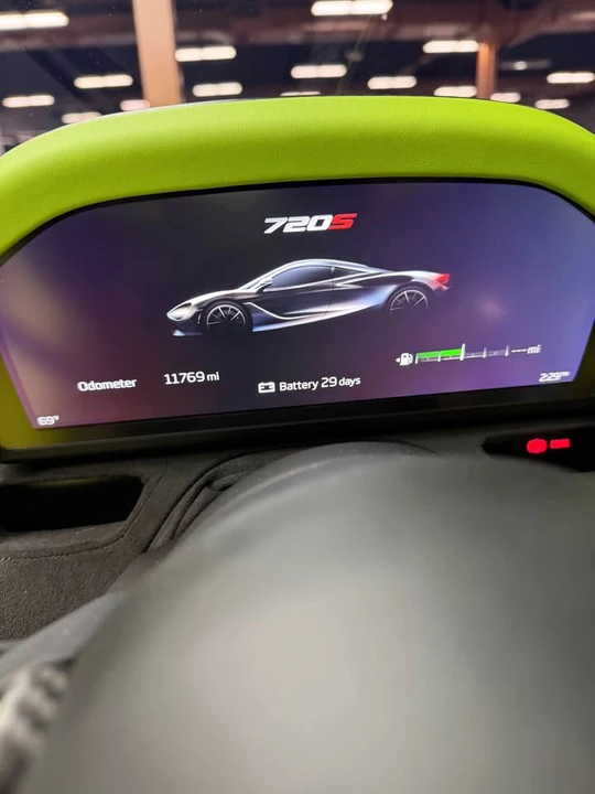 2021 McLaren 720S Spider - Image 16 of 18