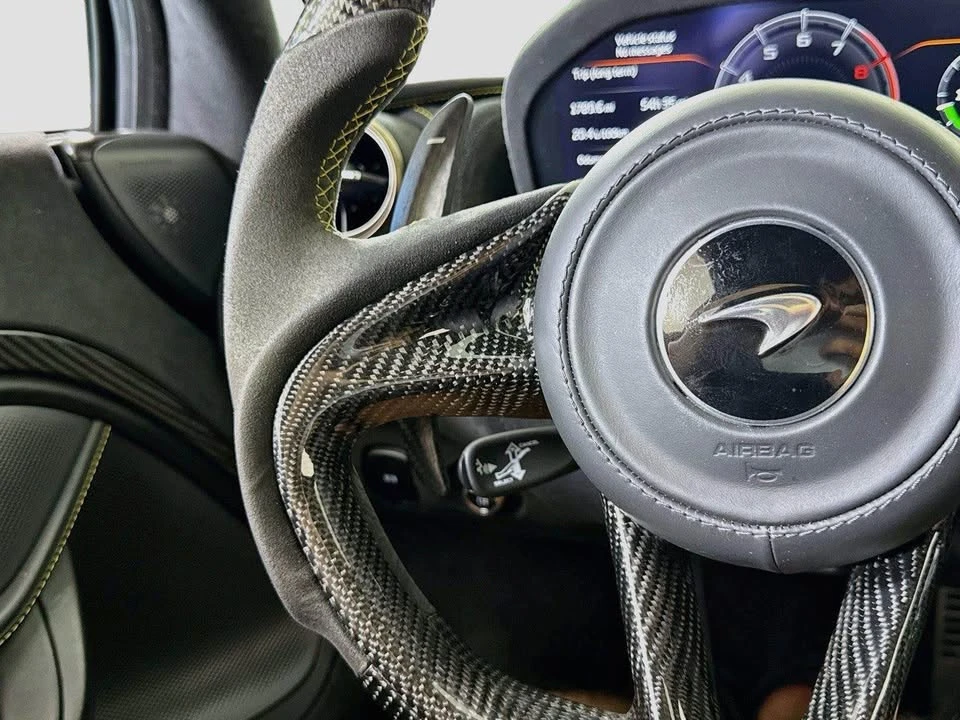 2021 McLaren 720S - Image 8 of 12