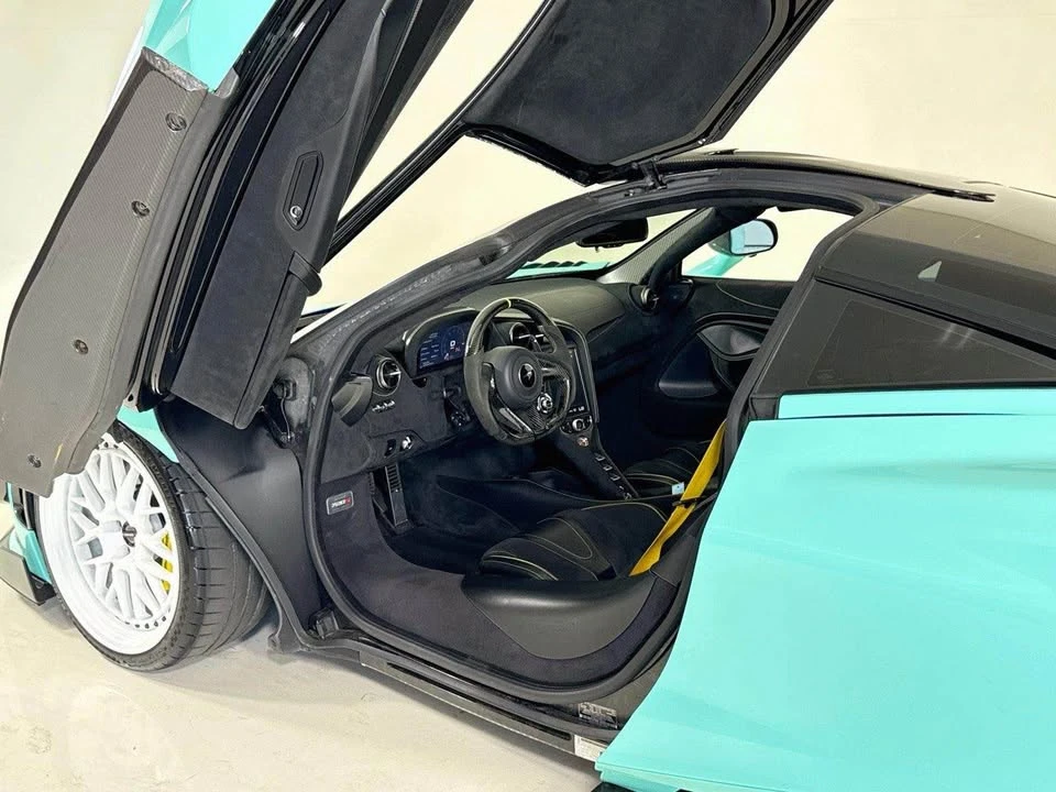 2021 McLaren 720S - Image 3 of 12