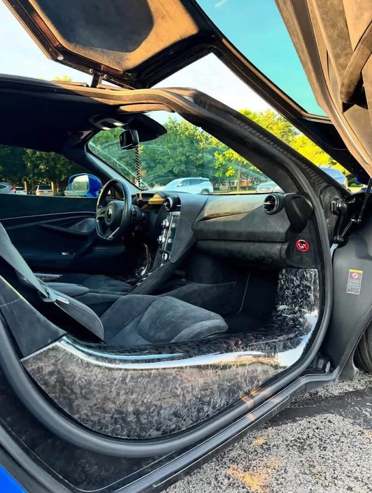 2021 McLaren 720S - Image 8 of 9