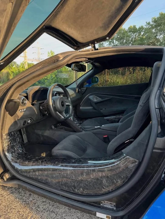 2021 McLaren 720S - Image 7 of 9