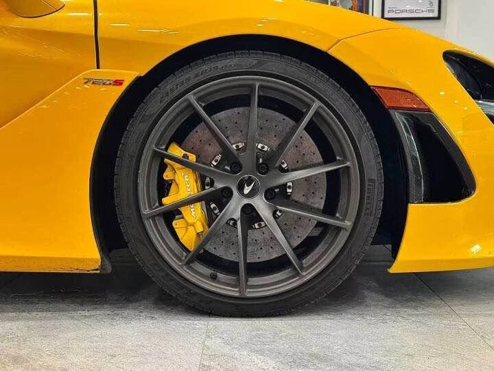 2021 McLaren 720S Spider - Image 12 of 13