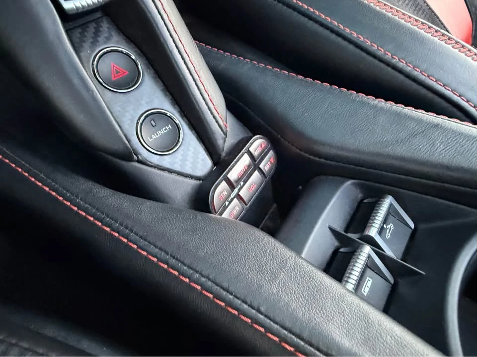 2021 McLaren 720S Spider - Image 14 of 18