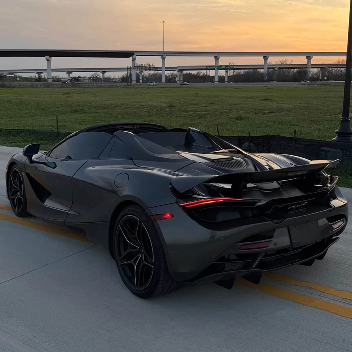 2021 McLaren 720S Spider - Image 7 of 18