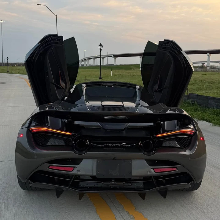 2021 McLaren 720S Spider - Image 9 of 18