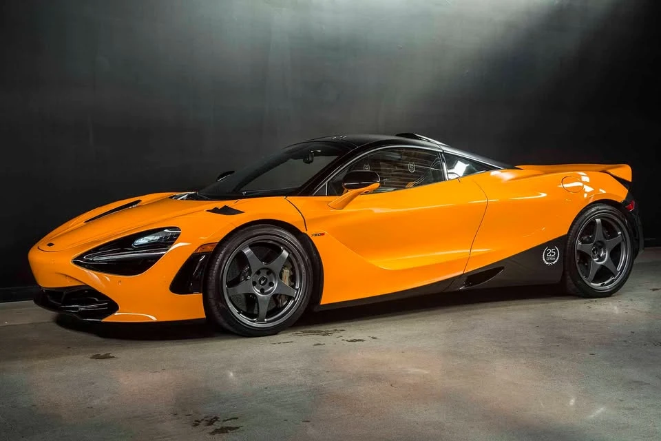 2021 McLaren 720S - Image 2 of 20