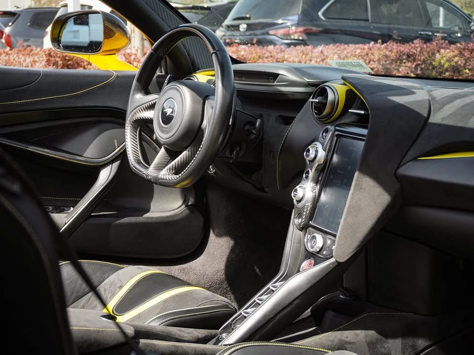 2021 McLaren 720S - Image 19 of 20
