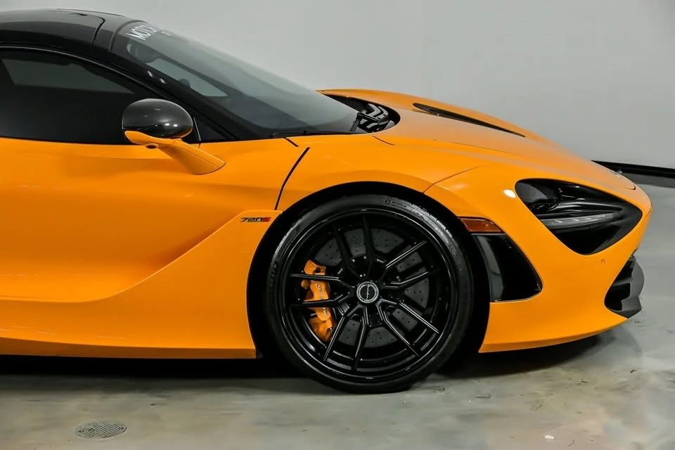 2021 McLaren 720S - Image 16 of 20