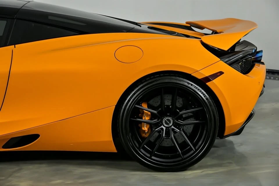 2021 McLaren 720S - Image 10 of 20