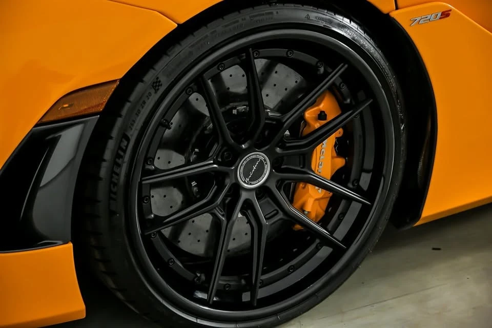 2021 McLaren 720S - Image 19 of 20