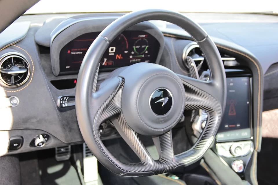 2021 McLaren 720S Spider - Image 14 of 20