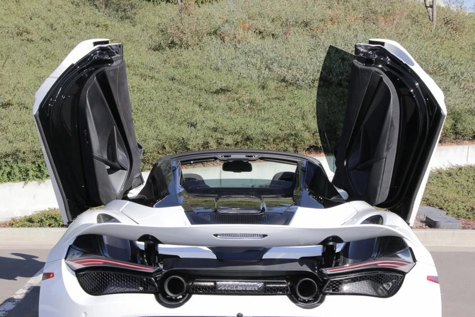 2021 McLaren 720S Spider - Image 8 of 20